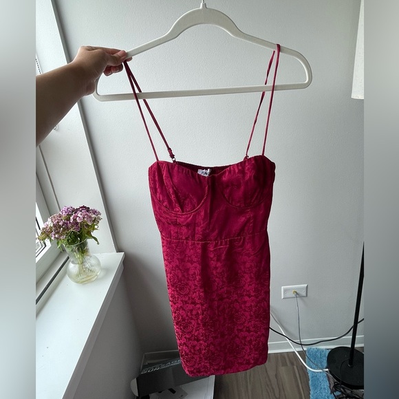 Princess Polly DEEP RED dress - Picture 3 of 3